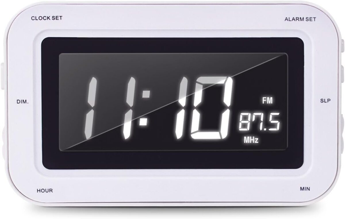 BIGBEN Radio-Réveil Enfant avec Grands Chiffres Design USA, Rouge, 16 x 10 x 9 cm – Image 2