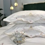 Ensemble de housse de couette en coton – 6 pièces brodées, en satin de coton effet soie, avec taies d’oreiller – Image 3