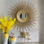 Grand miroir mural en métal doré en forme de soleil – Image 3