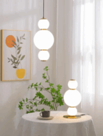 Lustre en verre blanc design pour décoration intérieure moderne