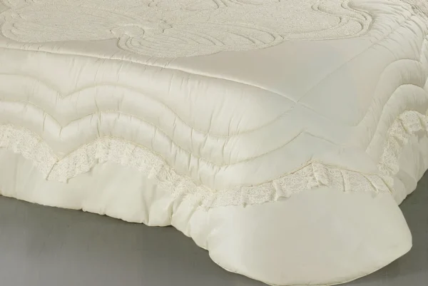 Couvre-lit décoratif Feel en velours doux – Qualité luxe pour lit double – Image 2