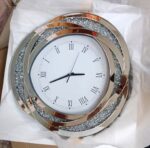 Horloge Murale Artloge Crushed Silver – Élégance Ovale en Miroir et Cristaux Argentés – Image 4