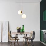 Suspension Globe à 2 lumières en métal doré avec Abat-Jour en Verre Blanc, – Image 3