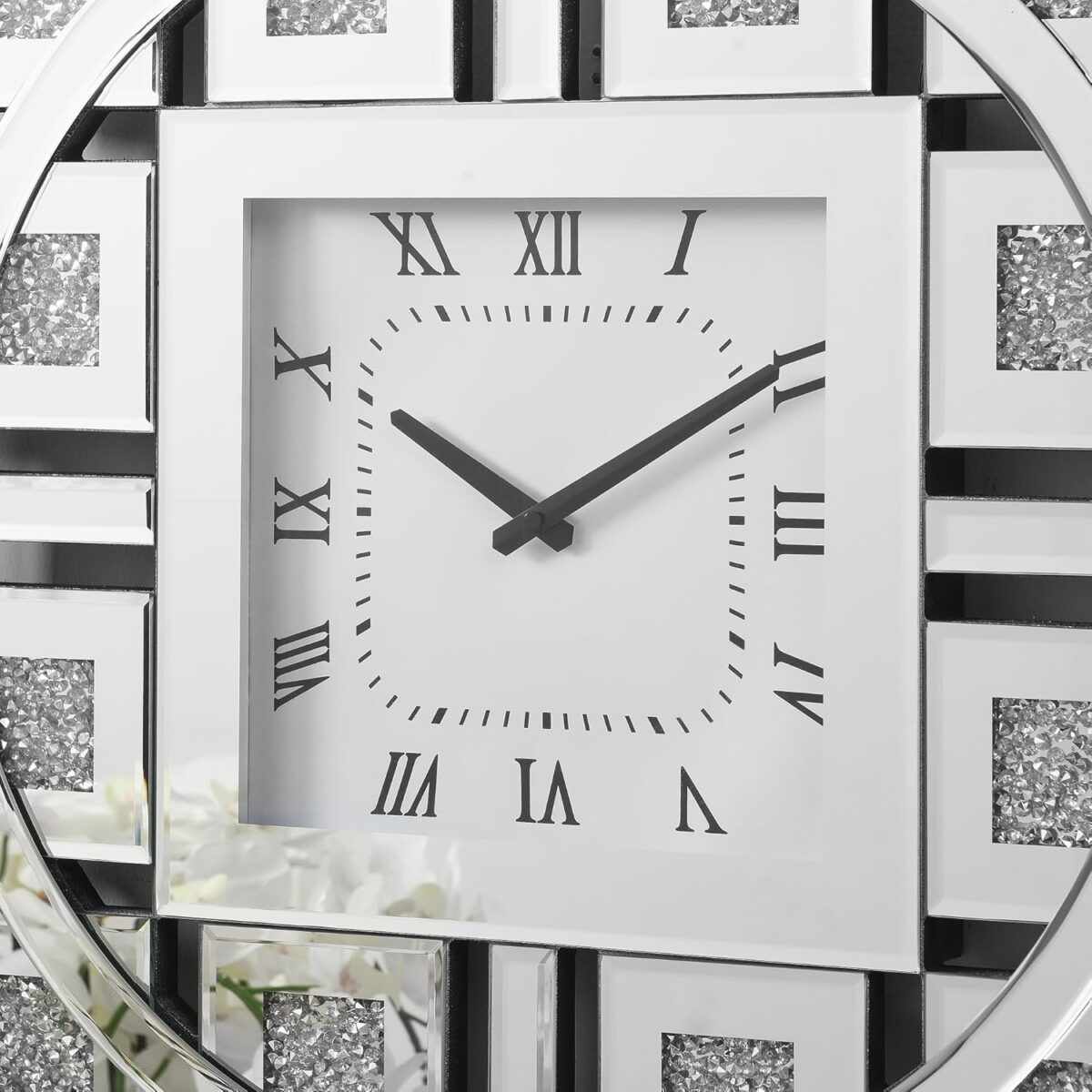 Horloge murale élégante avec chiffres romains et imitation de pierres précieuses, finition miroir, design moderne – Image 3