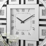 Horloge murale élégante avec chiffres romains et imitation de pierres précieuses, finition miroir, design moderne – Image 3