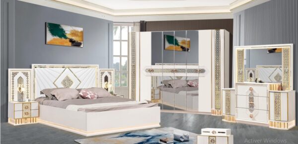 Mobilier de Chambre Royal – Ensemble Lit Double & Élégance Antique