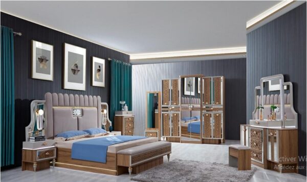 Suite Royale en Bois Sculpté – Lit Double et Mobilier Complet