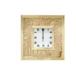 horloge murale carrée avec un cadre en laiton ou en bronze orné de motifs, incluant des têtes de bélier dans les coins – Image 2