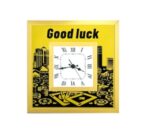 Horloge Murale Carrée Good Luck – Thème Casino Poker, Style Moderne Doré – Image 4