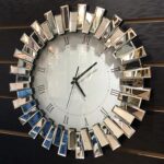 Grandes horloges murales pour décoration de salon, horloge murale décorative moderne de cuisine – Finition miroir en acrylique, chiffres romains.