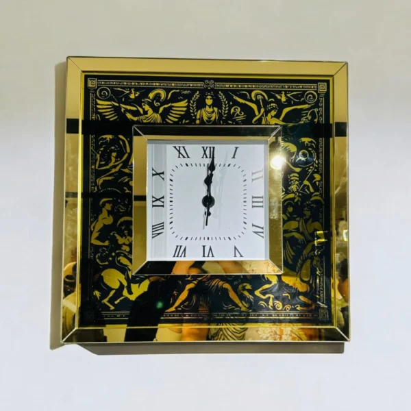 Horloge Murale Carrée Good Luck – Thème Casino Poker, Style Moderne Doré