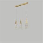 Lustre moderne nordique à trois têtes avec finition dorée élégante. Design long en forme de plat, avec abat-jour en acrylique haute transmission pour une lumière douce et uniforme. Parfait pour complét – Image 3