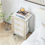 Table de Chevet Miroir Argenté avec 3 Tiroirs – Élégance et Rangement – Image 4