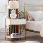 Table de chevet en métal doré et bois Leick Furniture Home, blanche – Image 6