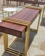 Table console moderne dorée – Design géométrique pour entrée et salon – Image 5