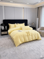 Parure de Lit "Élégance Romantique" – Finition Pompons et Nœud Satiné – Image 6