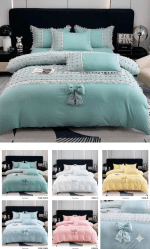 Parure de Lit "Élégance Romantique" – Finition Pompons et Nœud Satiné